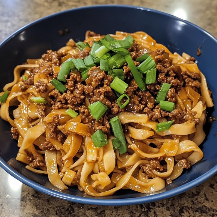 Noodles di Manzo Mongolo con Salsa